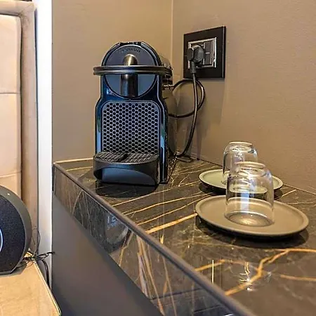 B&z Luxury לינה וארוחת בוקר 4*