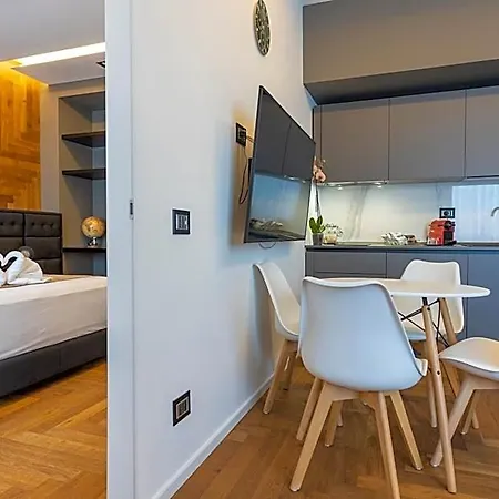 B&z Luxury 4* בארי
