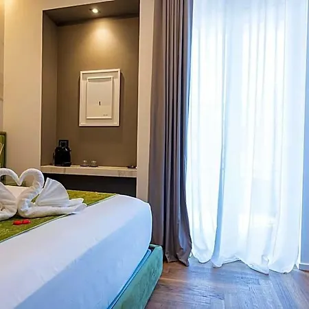 לינה וארוחת בוקר B&z Luxury 4*