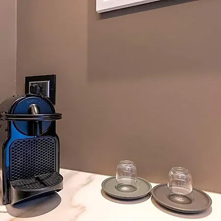 לינה וארוחת בוקר B&z Luxury בארי