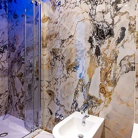 לינה וארוחת בוקר B&z Luxury 4*